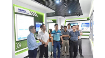 肇庆市高新区党工委副书记、管委会主任王哲一行到腾博官网考察