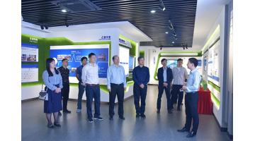 中国科协国际联络部副部长王庆林调研集团海智基地事情站运营情形