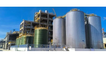 验收即标杆，，，，，，连中双标！腾博官网股份大型二氧化氯制备手艺制胜